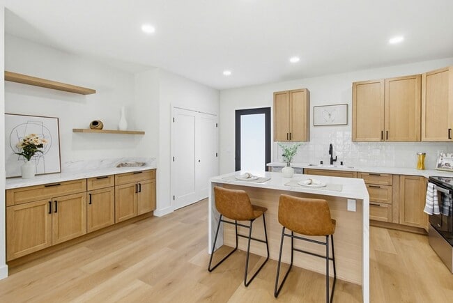 Building Photo - Brand New Construction – 3 Bed / 2 Bath Duplex Home in Normal Heights