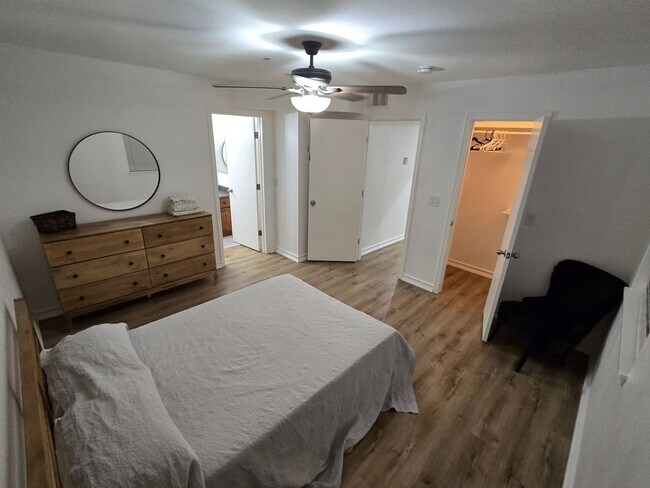 Building Photo - West-Flagstaff Condo in the Arbors - 2 Bed, 2 Bath - Students OK! 1 Sm. Pet OK! Avail. July 10th!!