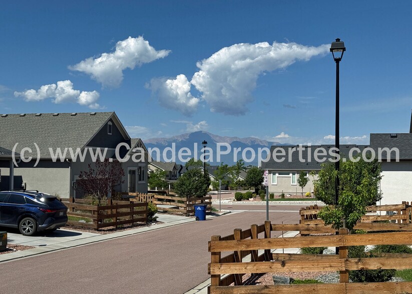 Building Photo - 7618 Red River Way