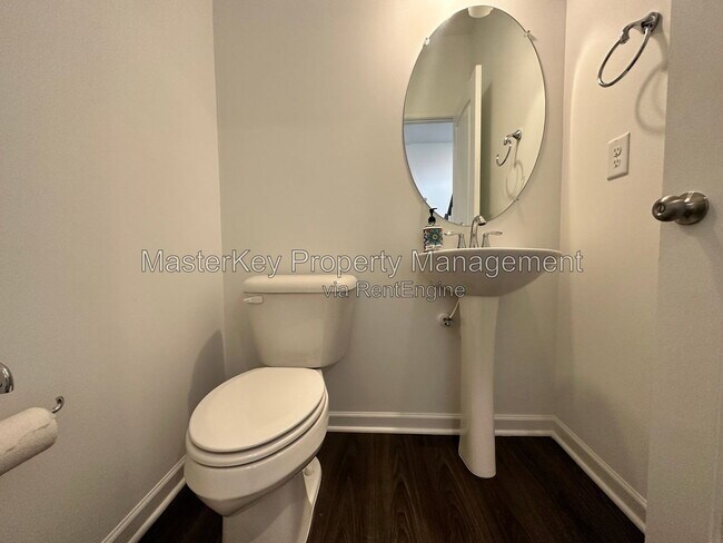 Building Photo - 1202 Briar Gate Dr