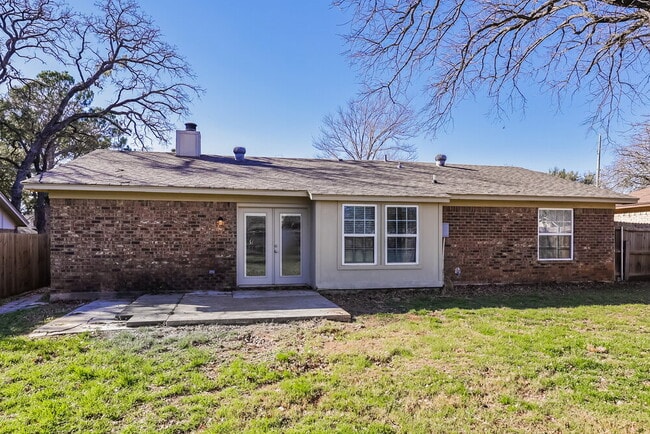 Building Photo - 5719 Myers Rd