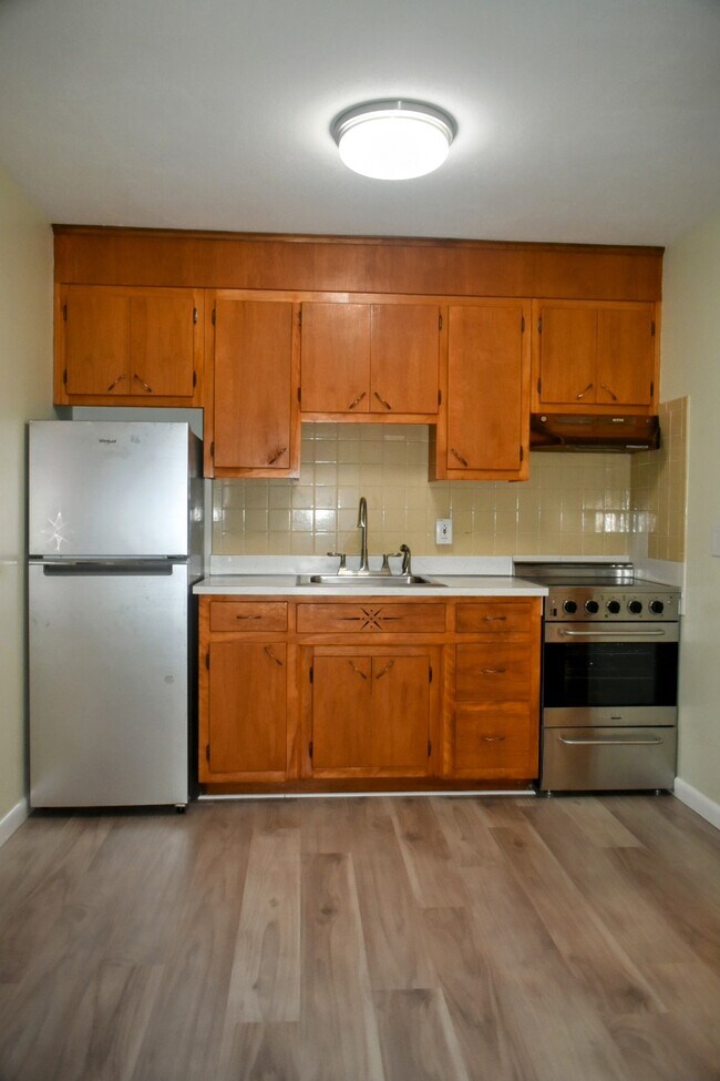 Building Photo - 1550 CT-12