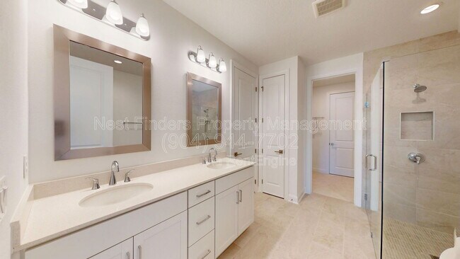 Building Photo - 156 Latham Dr