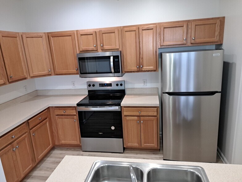 Building Photo - 2768 Gatewood Cir