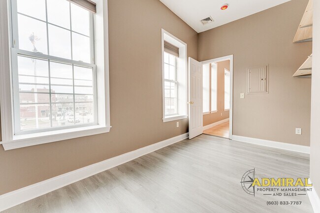 Building Photo - 282 Central Ave