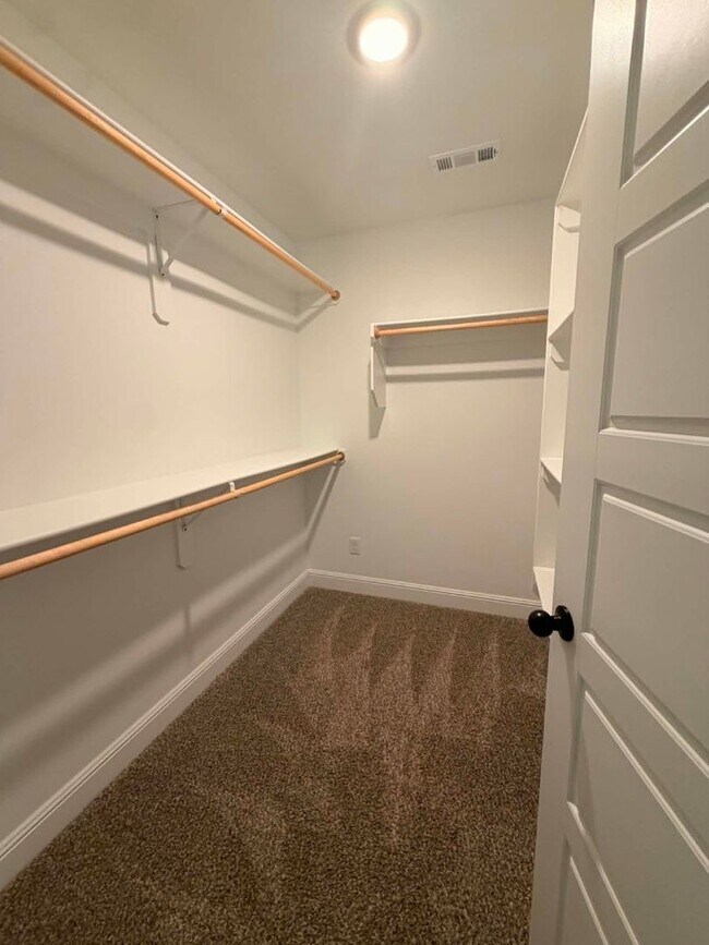 Building Photo - COMING SOON: BEAUTIFUL 3 BEDROOM / 2 BATHROOM HOUSE IN ORONOGO MO!!!