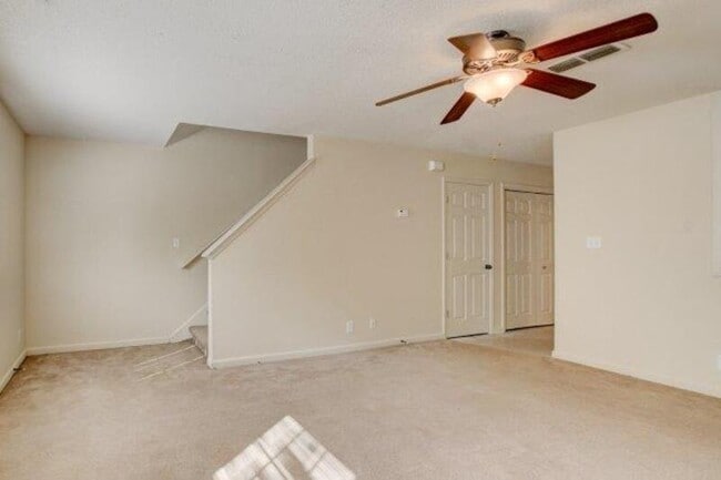 Building Photo - 299 Raleigh Dr