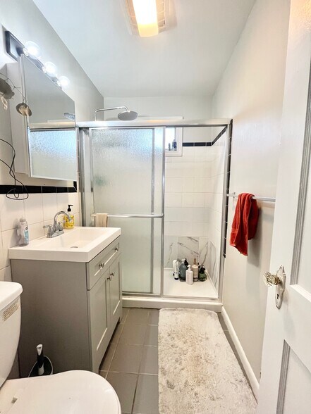 Building Photo - 152 Parker Hill Ave