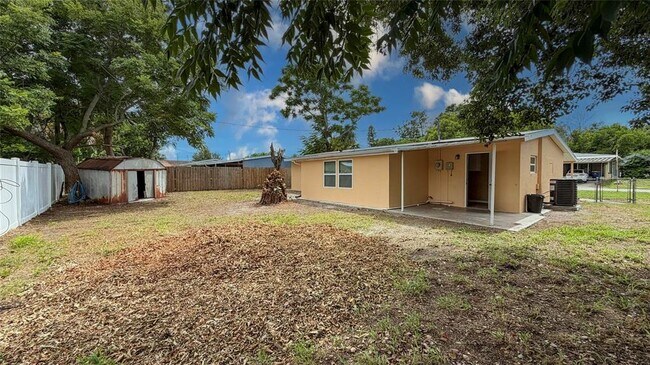 Building Photo - 4102 Highland Loop
