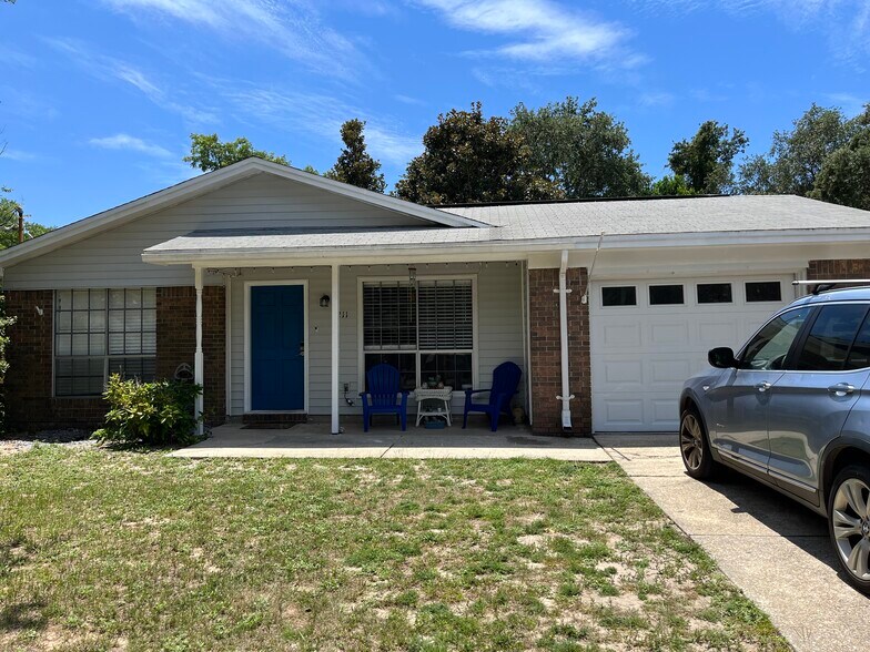 Primary Photo - 3211 Auburn Pky