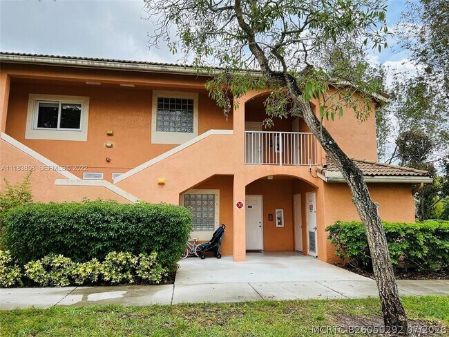 Building Photo - 6944 SW 39th St