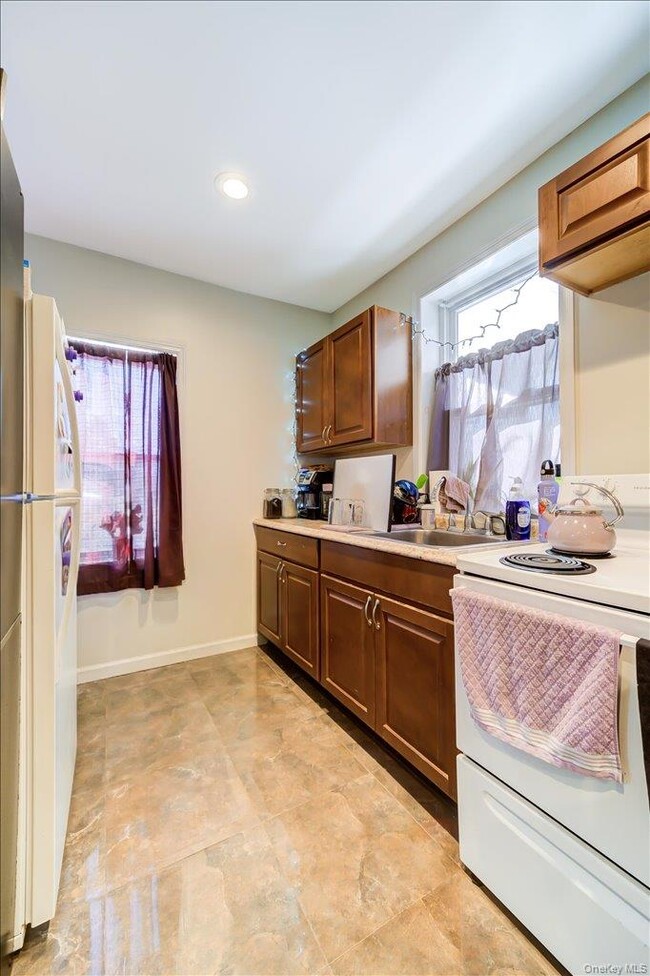 Building Photo - 90 Sullivan St