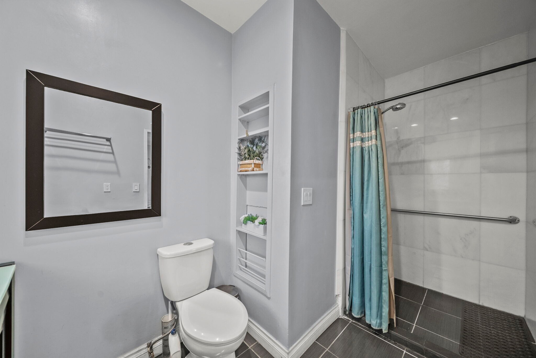 Building Photo - 8647 Corbin Ave