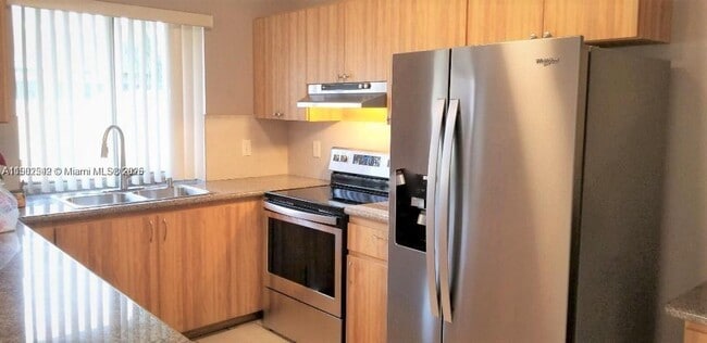 Building Photo - 10123 SW 145th Ct