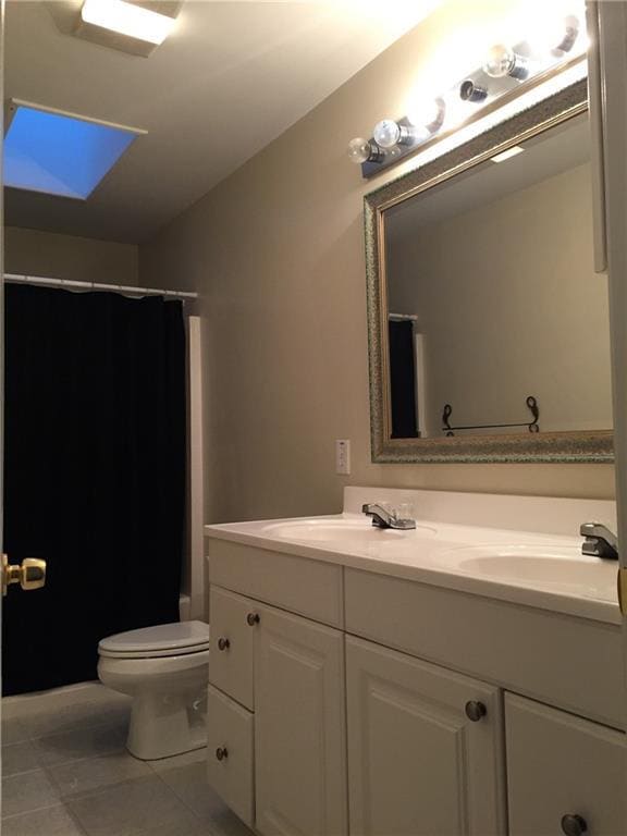 Building Photo - 685 Garibaldi St SW