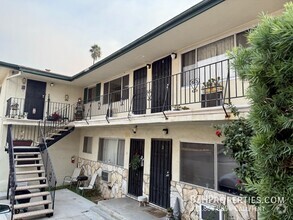 Building Photo - Charming  1Bed 1Bath In Highland Park