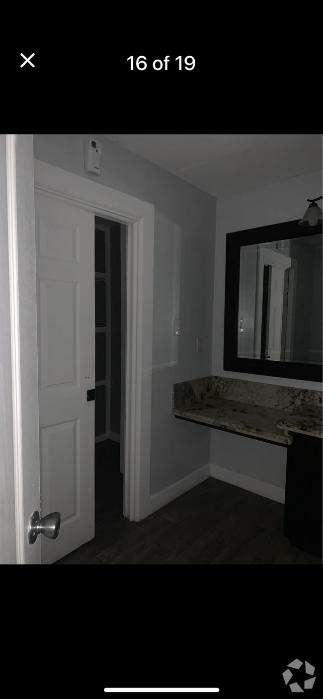 Building Photo - 9426 Ivory Cir