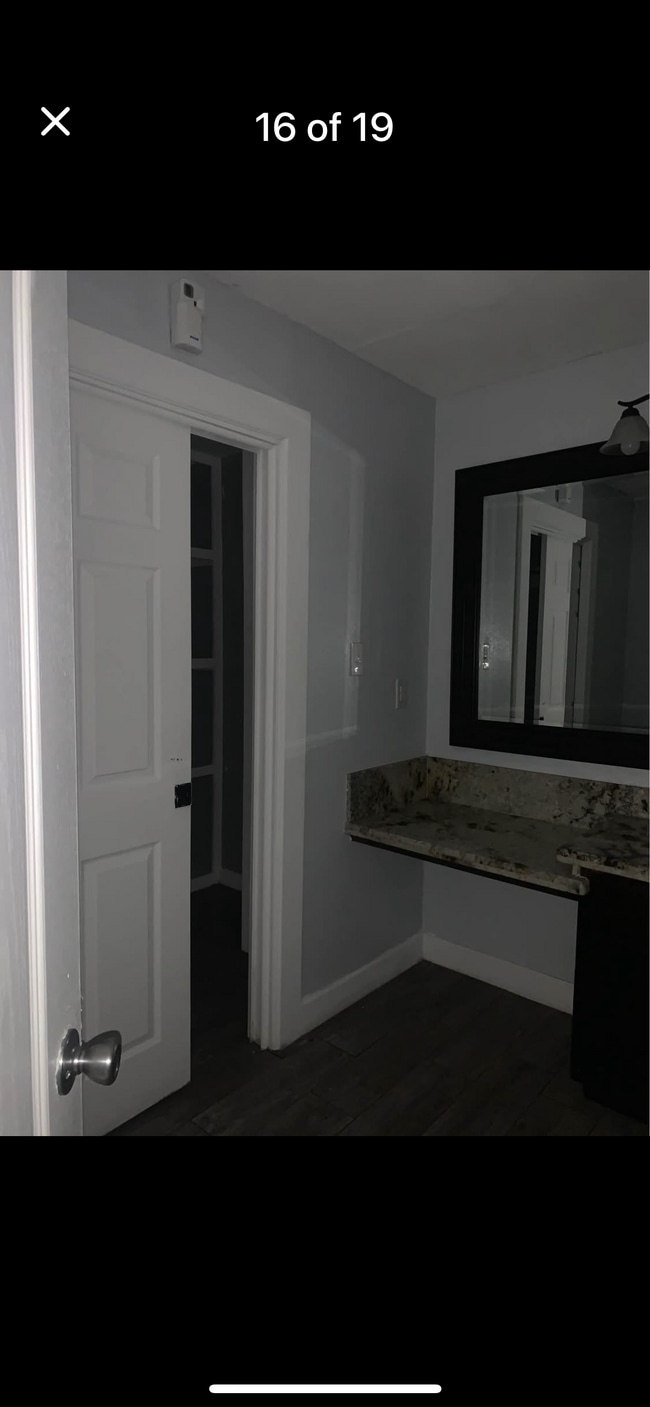 Primary Photo - 9426 Ivory Cir