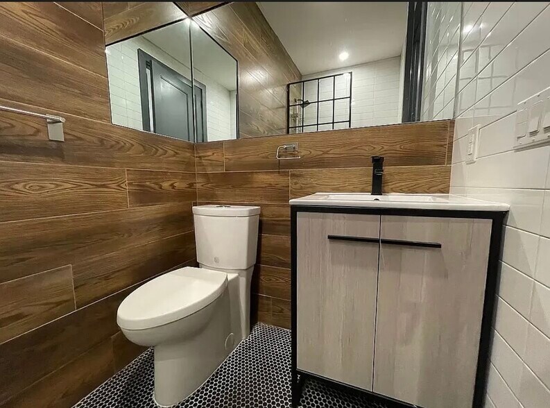 Building Photo - 314 Sumpter St