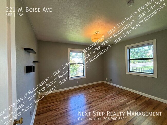 Building Photo - 221 W Boise Ave