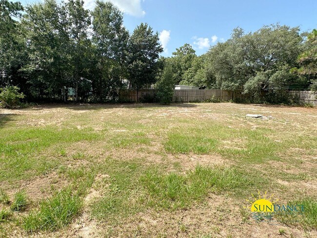 Building Photo - 8415 Tortuga St
