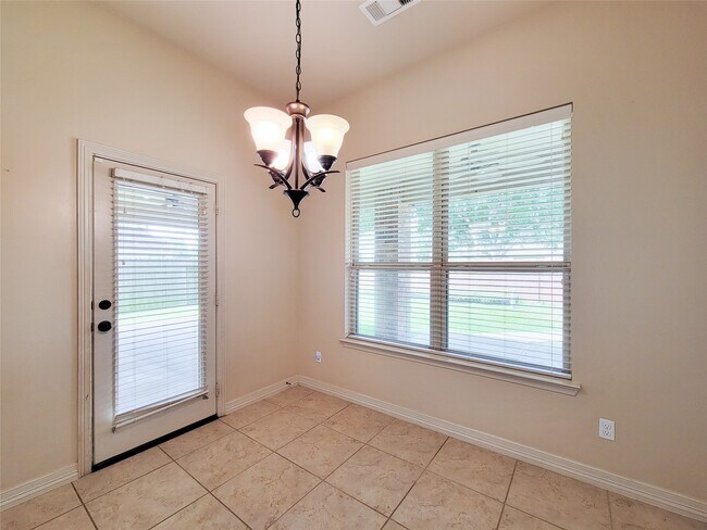 Building Photo - 2210 Pearl Bay Ct