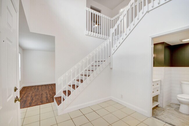 Building Photo - 12212 Sag Harbor Ct
