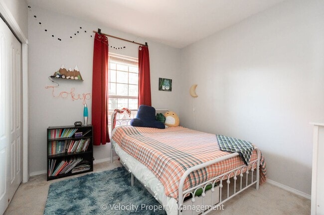 Building Photo - Single Level SW Redmond Home!