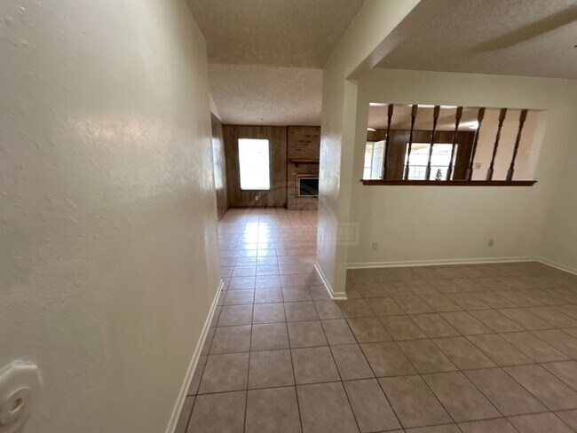 Building Photo - 2909 Trailridge Cir