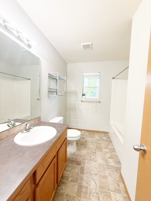 Building Photo - 4933 Bowwood Cir NE