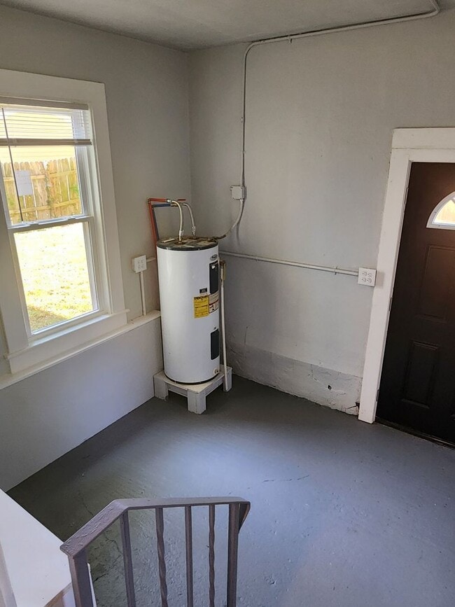 Building Photo - FOR RENT - NORFOLK 4BDRM / 2 BATH