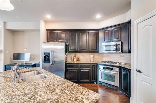 Building Photo - 4268 Riverview Dr