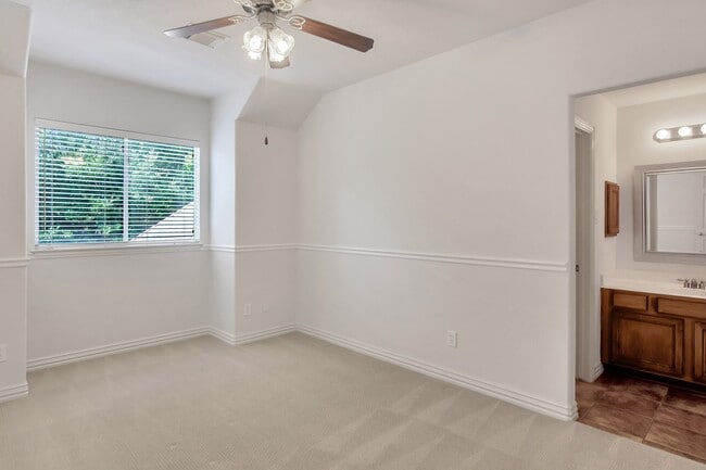 Building Photo - 27 Frontera Cir