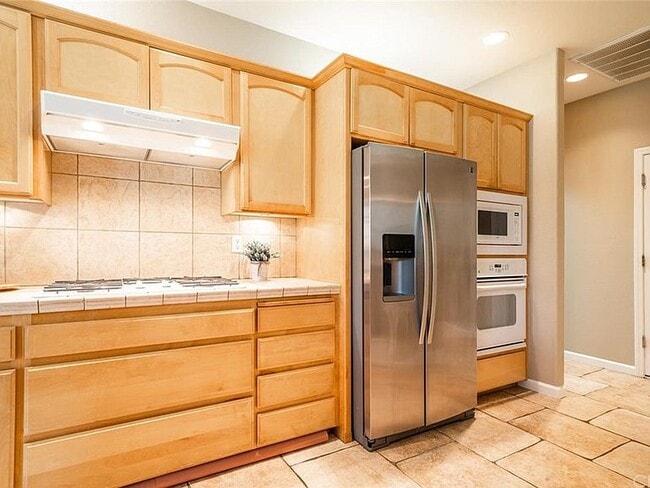 Building Photo - 109 Sterling Oaks Dr