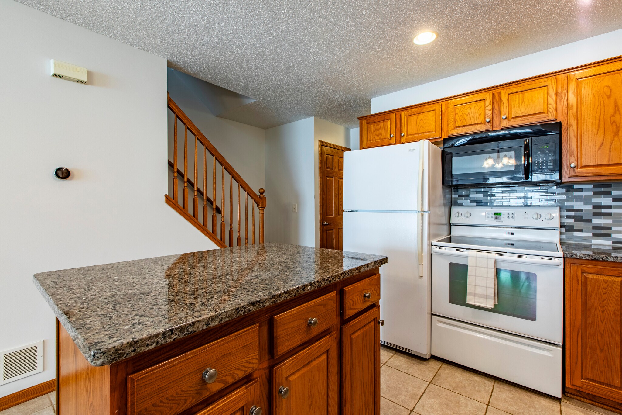 Building Photo - 3058 River Falls Rd NW