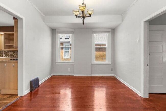 Building Photo - 4927 S Corbett Ave