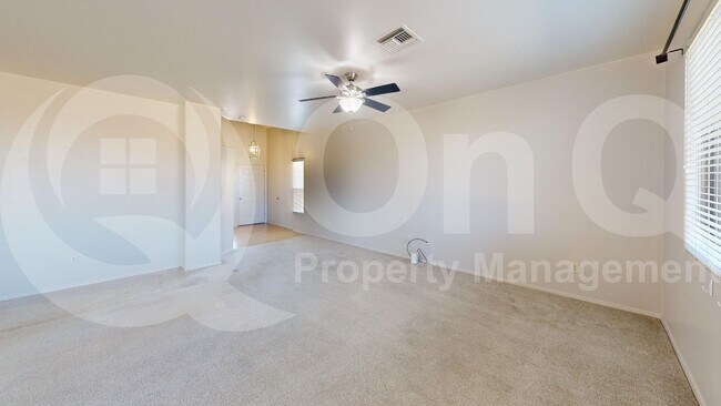 Building Photo - 8353 N Albany Ave