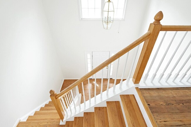 Building Photo - Pet-Friendly 4 Bedroom Home in Forest Lakes South
