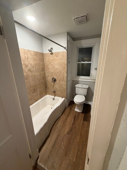 Building Photo - 6 Gensler Rd