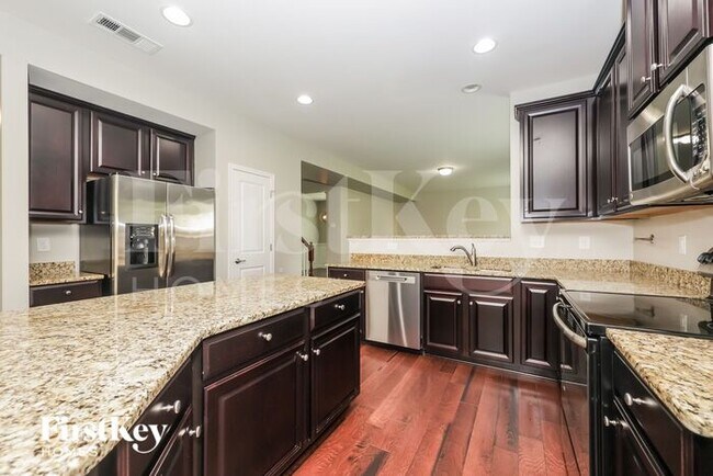 Building Photo - 2652 Candlewick Ct