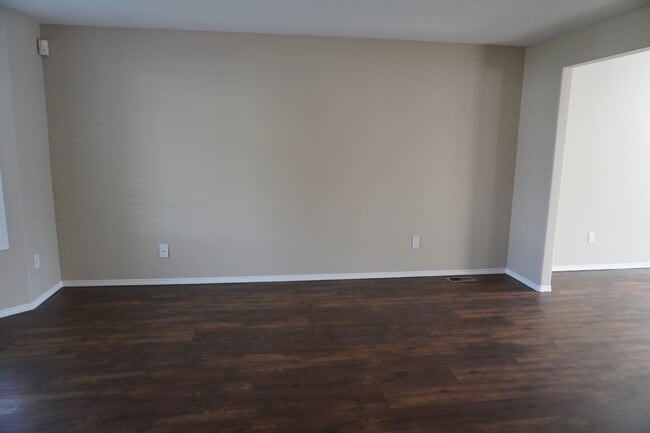 Building Photo - 16409 NE 31st St