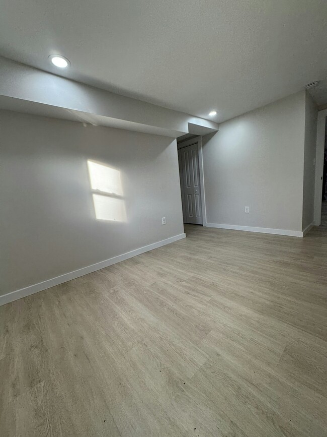 Building Photo - 2416 N Charles St