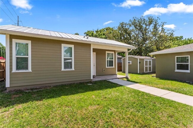 Building Photo - 4011 W El Prado Blvd