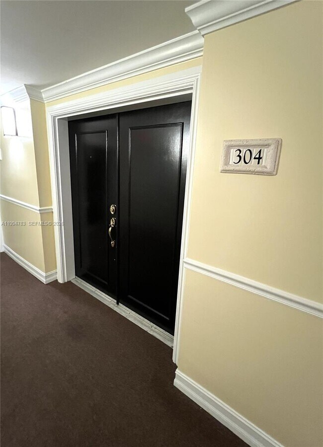 Building Photo - 101 Sidonia Ave