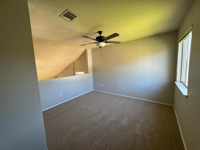 Building Photo - 8901 Vigen Cir