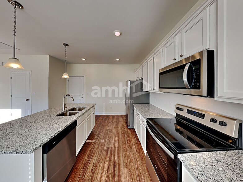 Building Photo - 4724 Chutney Dr