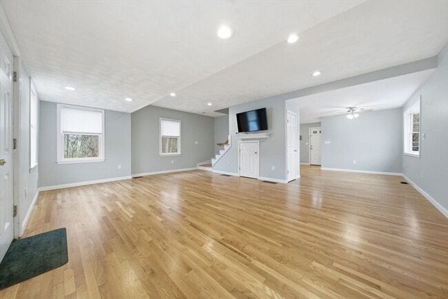 Building Photo - 184 Park St