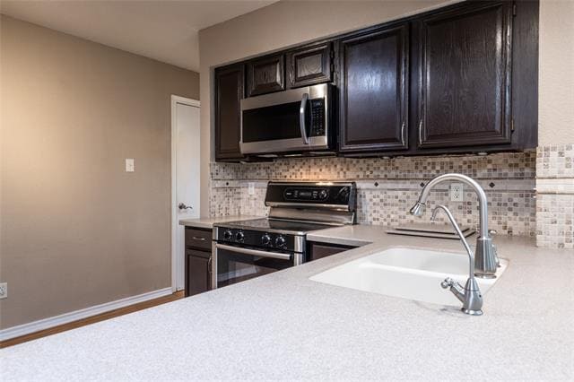 Building Photo - 561 Dove Creek Cir