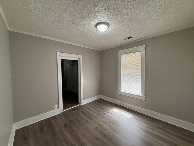 Building Photo - 434 Malvern St
