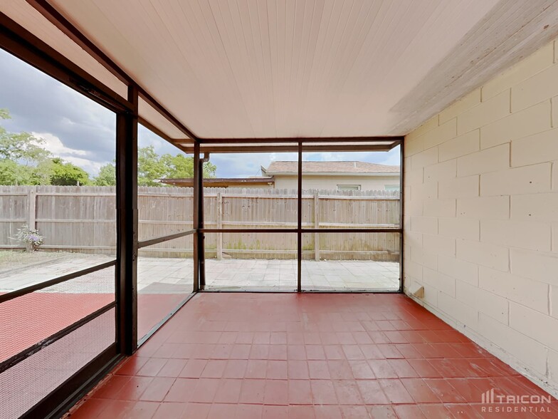Building Photo - 1534 Thistledown Dr
